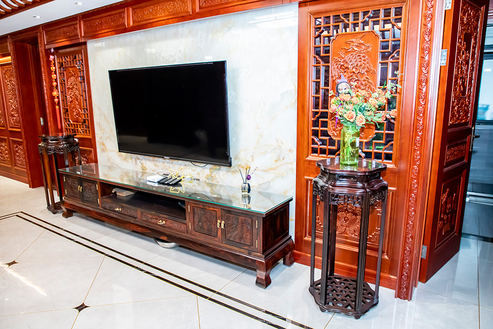 中式红木家具（电视柜、花架）